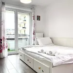 Apartment Astoria - Pet Friendly *