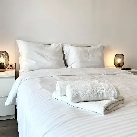 Astoria - Pet Friendly *