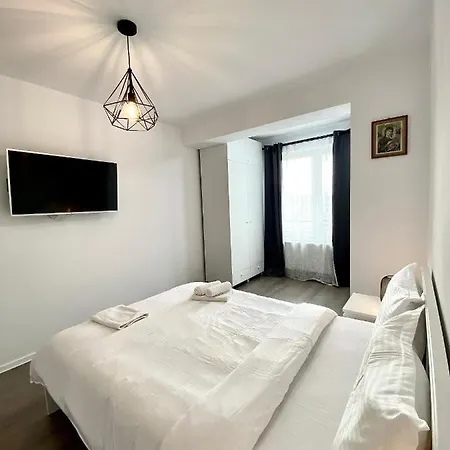 Apartment Astoria - Pet Friendly