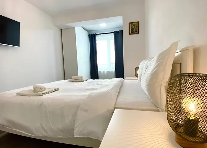 Astoria - Pet Friendly Apartment